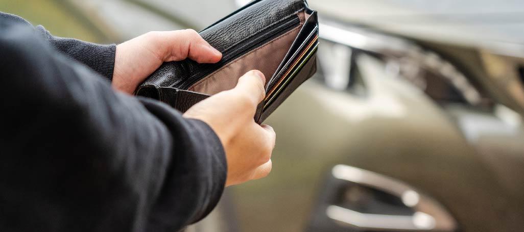 A financial expert’s guide for managing your car payments amidst personal crisis